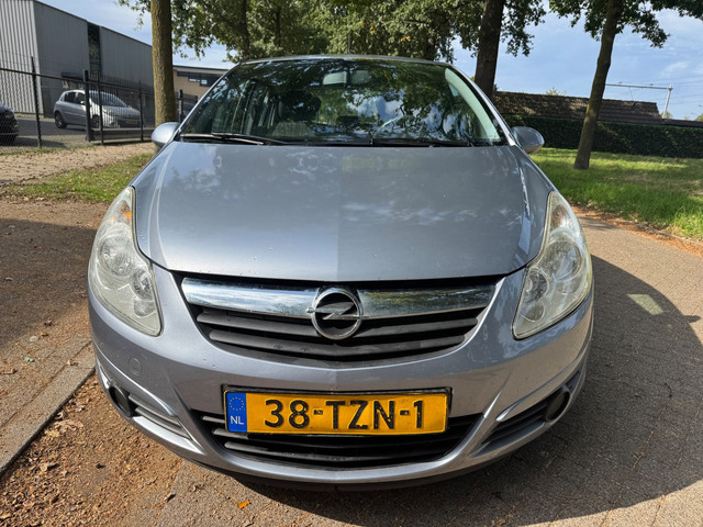 Foto 8 van Opel Corsa 1.2-16V Business 2008 airco automaat apk