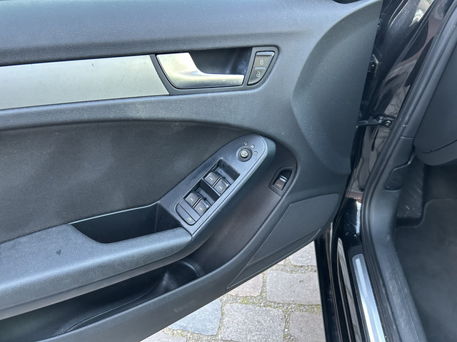 Foto 3 van Audi A4 Limousine 1.8 TFSI Pro Line Business Airco/ECC Navi Cruise