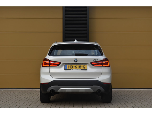 Foto 8 van BMW X1 sDrive20i * Trekhaak * LED * Leder * Stoelverwarming * 18''LM *