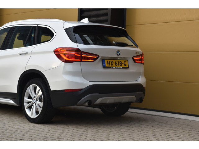 Foto 6 van BMW X1 sDrive20i * Trekhaak * LED * Leder * Stoelverwarming * 18''LM *