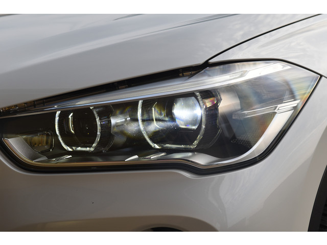 Foto 4 van BMW X1 sDrive20i * Trekhaak * LED * Leder * Stoelverwarming * 18''LM *