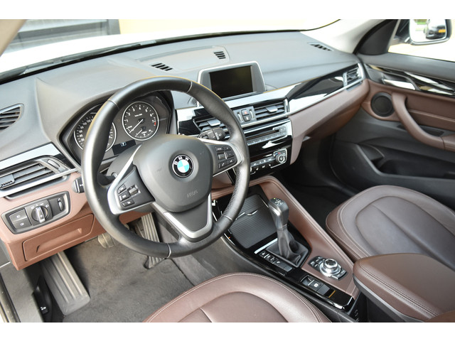 Foto 3 van BMW X1 sDrive20i * Trekhaak * LED * Leder * Stoelverwarming * 18''LM *