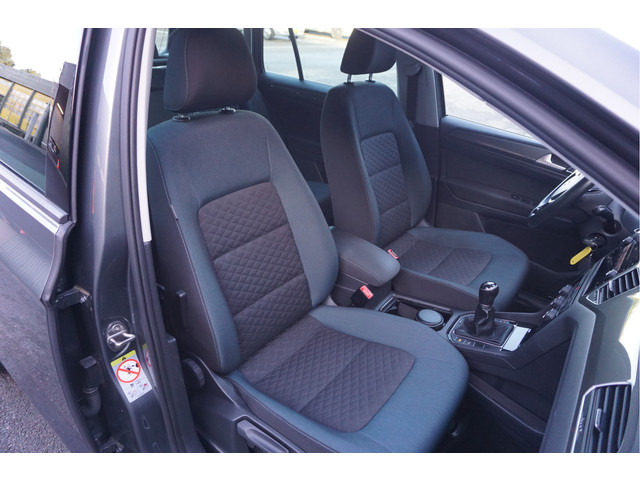 Foto 10 van Volkswagen Golf Sportsvan 1.5 TSI ACT 130pk + Carplay/ Airco/ Adapt.cruise/ Stoelverw./ Lage km.stan