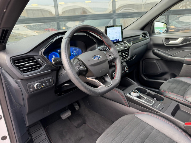 Foto 3 van Ford Kuga 2.5 PHEV 225PK ST-Line X | Pano | B&O Sound | Drive Assist