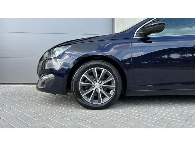 Foto 9 van Peugeot 308 SW 1.2 e-THP Allure 2014/ORG NL/NAVIGATIE/MASSAGE/360 CAMERA/DEALER ONDERHOUDEN/NIEUWE A