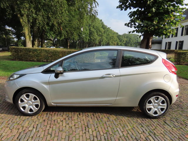 Foto 10 van Ford Fiesta 1.25 Limited Airco Stuurbekrachtiging