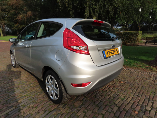 Foto 8 van Ford Fiesta 1.25 Limited Airco Stuurbekrachtiging