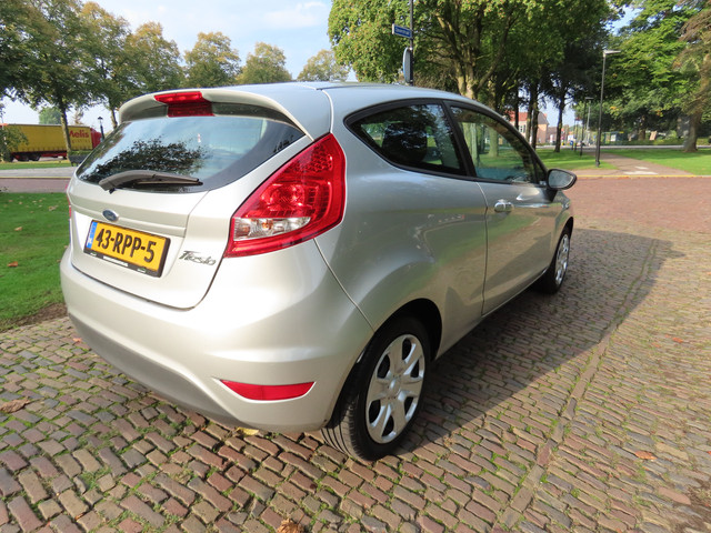 Foto 6 van Ford Fiesta 1.25 Limited Airco Stuurbekrachtiging