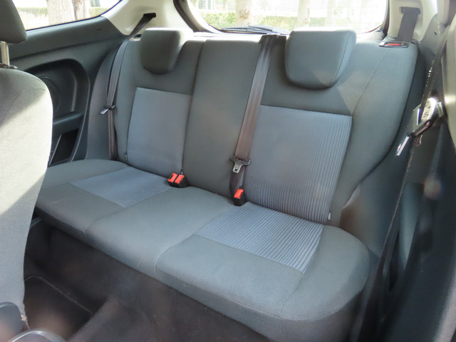 Foto 2 van Ford Fiesta 1.25 Limited Airco Stuurbekrachtiging
