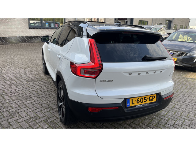 Foto 8 van Volvo XC40 Recharge P8 AWD R-Design | Warmtepomp | Lounge Pack (audio installatie premium, elektrisc