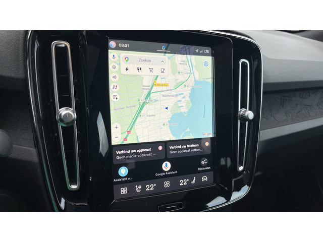 Foto 6 van Volvo XC40 Recharge P8 AWD R-Design | Warmtepomp | Lounge Pack (audio installatie premium, elektrisc
