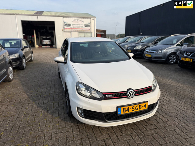 Foto 10 van Volkswagen Golf 2.0 GTI