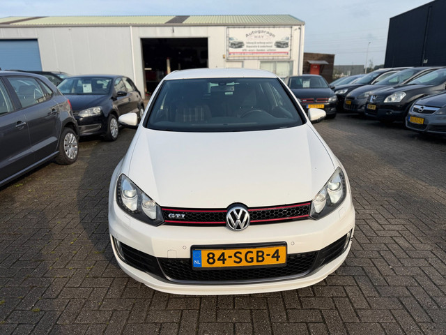 Foto 9 van Volkswagen Golf 2.0 GTI
