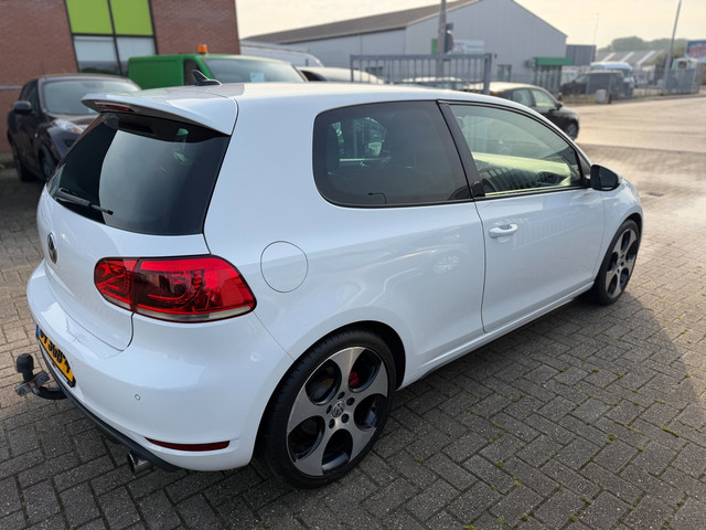 Volkswagen Golf 2.0 GTI