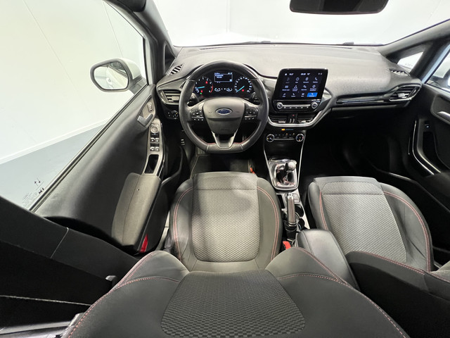 Foto 7 van Ford Fiesta 1.0 EcoBoost ST-Line | Navigatie/Android/Apple Carplay | LM Velgen 17" | Cruise Control
