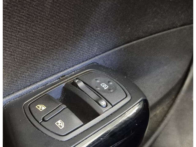 Foto 3 van Opel Corsa 1.2-16V '111' Edition AIRCO CRUISE TREKHAAK 2 X SLEUTELS
