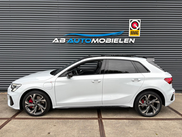 Foto 9 van Audi A3 Sportback 45 TFSI e S edition Competition