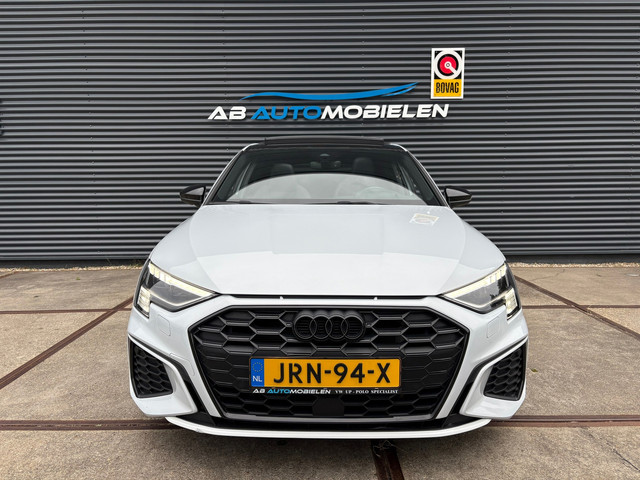 Foto 8 van Audi A3 Sportback 45 TFSI e S edition Competition
