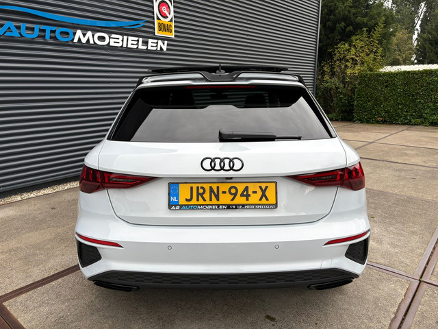 Foto 6 van Audi A3 Sportback 45 TFSI e S edition Competition