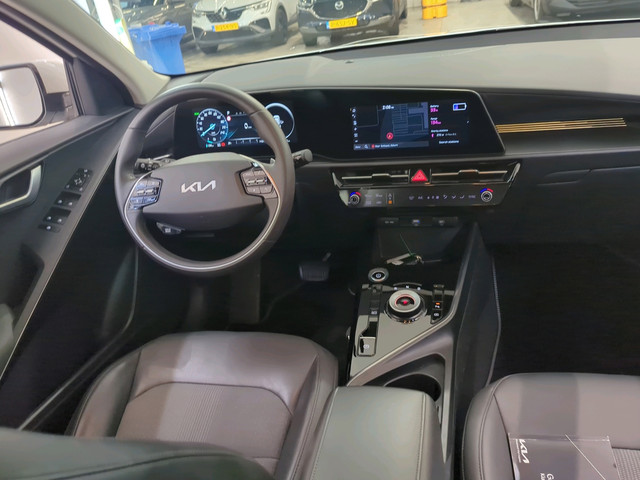 Foto 8 van Kia Niro EV 64.8 kWh 204pk DynamicLine | SOH 100% | Nieuwe Model | Half Leder/Stof | CarPlay | Navig