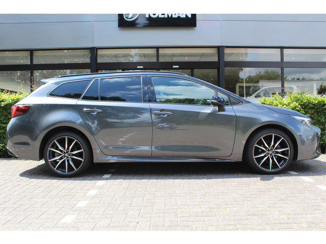 Foto 5 van Toyota Corolla Touring Sports 1.8 Hybrid GR-Sport Bi-Tone | Rijklaar | Trekhaak | Navi | Apple/Andro