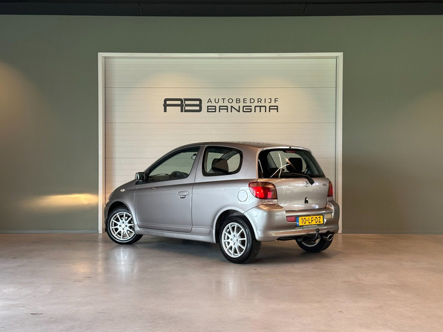 Foto 2 van Toyota Yaris 1.5-16V VVT-i T-SPORT-uitv|ISOFIX|TREKHAAK|MP3+WMA-aansluiting|NIEUWE APK+ONDERHOUDSBEU