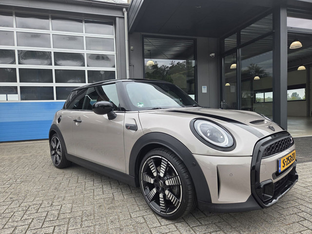 Foto 6 van Mini 3-Deurs 2.0 Cooper S Resolute Edition * Super Netjes !!!