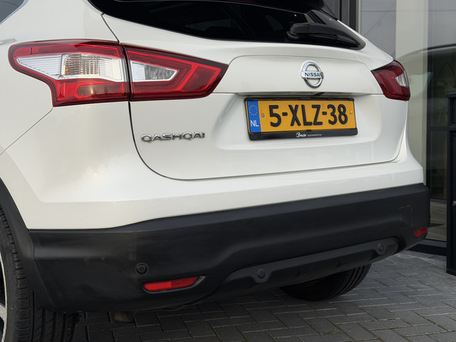 Foto 3 van Nissan QASHQAI 1.2 Visia Pano | Leer | Verw. stoelen | 360 camera