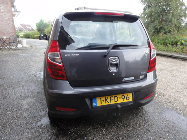 Foto 5 van Hyundai i10 1.0 Black pack AIRCO A.P.K 24-01-2027 !!