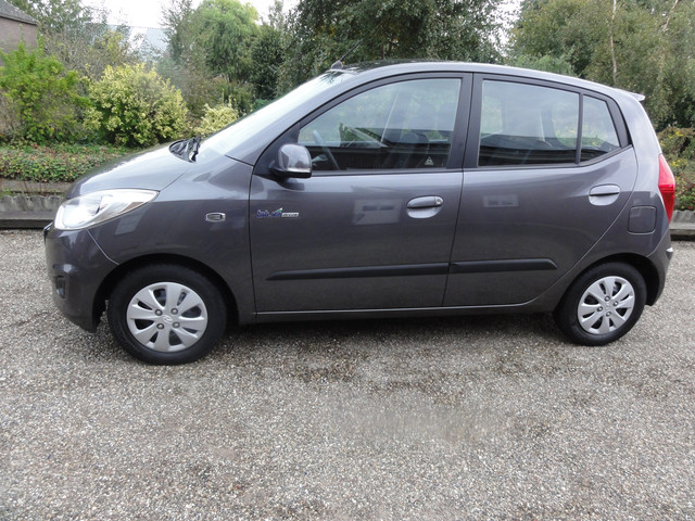 Foto 8 van Hyundai i10 1.0 Black pack AIRCO A.P.K 24-01-2027 !!