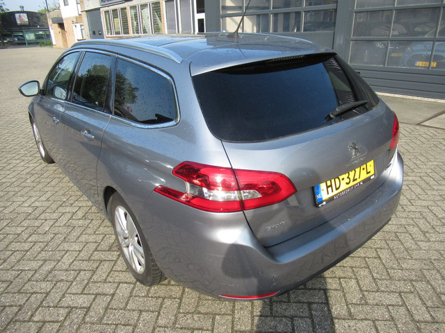 Foto 9 van Peugeot 308 SW 1.6 BlueHDI Blue Lease Executive Pack Lederen bekleding/ PDC/NAV/PANO/STOELVERW.