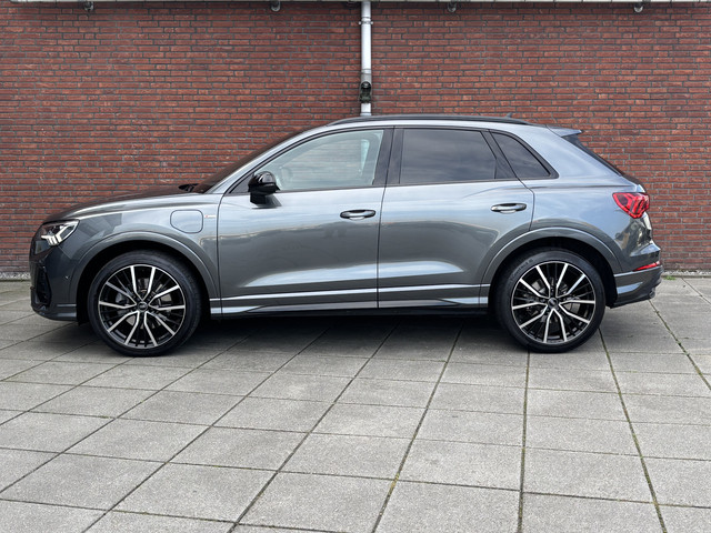 Foto 3 van Audi Q3 45 TFSI e S edition (bj 2023, automaat)