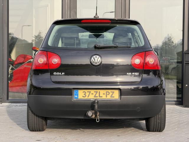 Foto 7 van Volkswagen Golf 1.6 FSI Business Clima | Cruise | Trekhaak | Super onderhouden