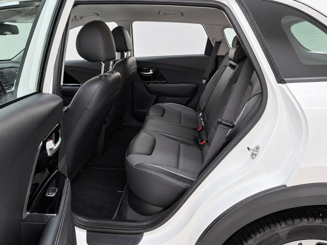Foto 4 van Kia E-Niro DynamicLine 64 kWh|SOH100%|Fase 3|DealerOnderh|