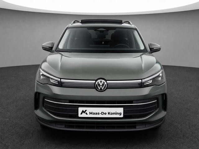 Foto 4 van Volkswagen Tiguan 1.5 204pk DSG eHybrid Life Edition · Panoramadak · Camera · Wegklapbare Trekhaak ·
