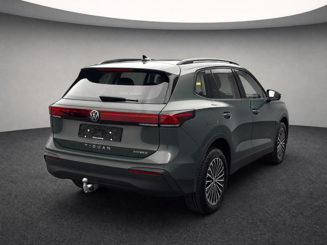 Volkswagen Tiguan 1.5 204pk DSG eHybrid Life Edition · Panoramadak · Camera · Wegklapbare Trekhaak ·