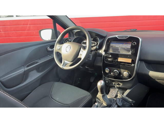 Foto 9 van Renault Clio 0.9 TCe Expression TREKHAAK / AIRCO / NAVI / BLUETOOTH / CRUISE / NL-AUTO