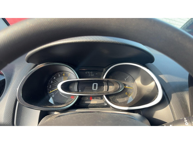 Foto 7 van Renault Clio 0.9 TCe Expression TREKHAAK / AIRCO / NAVI / BLUETOOTH / CRUISE / NL-AUTO