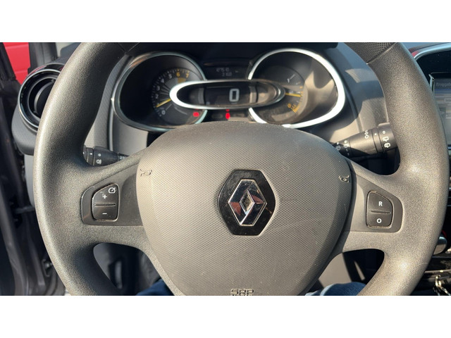 Foto 6 van Renault Clio 0.9 TCe Expression TREKHAAK / AIRCO / NAVI / BLUETOOTH / CRUISE / NL-AUTO