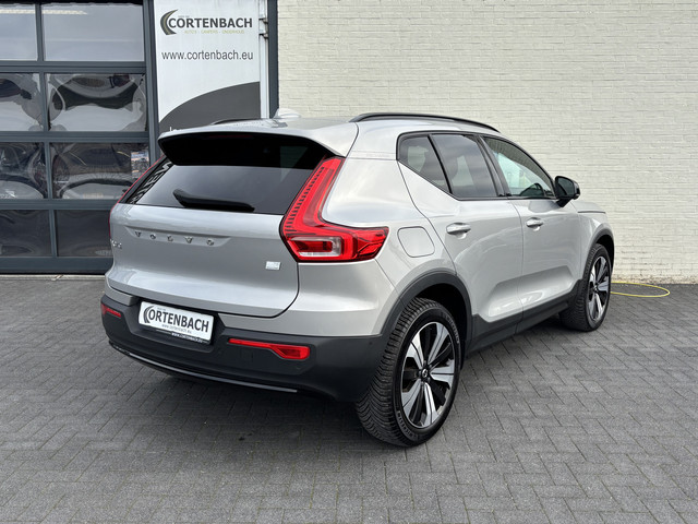Foto 4 van Volvo XC40 1.5 T5 Plug-in hybrid Ultimate Dark | Zwenkbare trekhaak | Panoramadak | Blis | Memory |