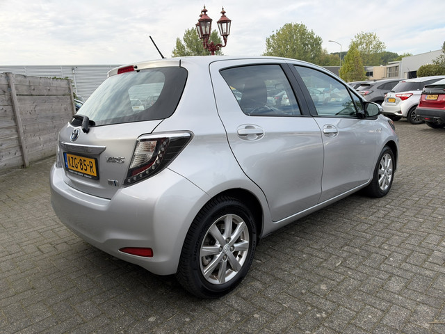 Foto 10 van Toyota Yaris 1.5 Full Hybrid Aspiration | Camera | Cruise Control | Navigatie