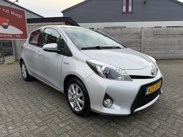Foto 9 van Toyota Yaris 1.5 Full Hybrid Aspiration | Camera | Cruise Control | Navigatie