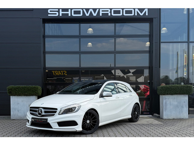 Foto 10 van Mercedes-Benz A-klasse 180 AMG, Panoramadak, Leder, Black Optic!