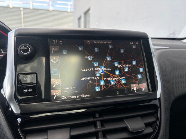 Foto 5 van Peugeot 2008 1.2 PureTech GT-line - Panorama Dak