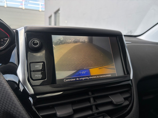 Foto 4 van Peugeot 2008 1.2 PureTech GT-line - Panorama Dak