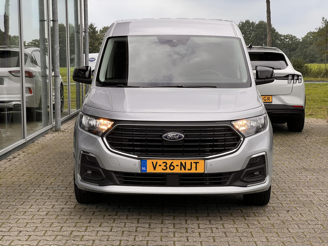 Foto 10 van Ford Transit Connect 1.5 EcoBoost PHEV L2 Limited 150 pk | DEMO | Laadvloerbescherming, hout,Driver