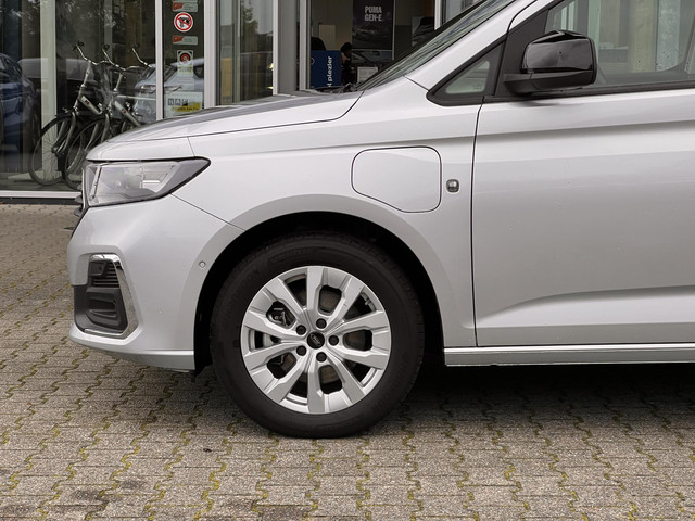 Foto 7 van Ford Transit Connect 1.5 EcoBoost PHEV L2 Limited 150 pk | DEMO | Laadvloerbescherming, hout,Driver