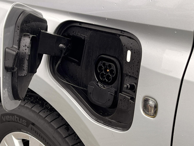Foto 5 van Ford Transit Connect 1.5 EcoBoost PHEV L2 Limited 150 pk | DEMO | Laadvloerbescherming, hout,Driver