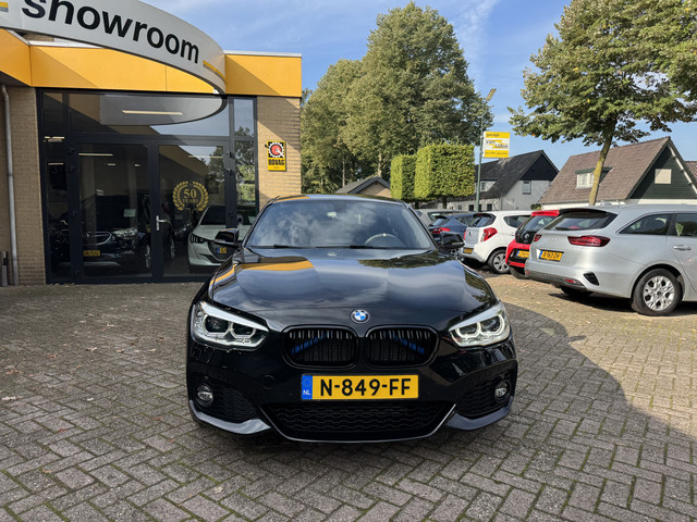 Foto 9 van BMW 1-serie 120i M Sport Edition Automaat Climate Control Led Carplay