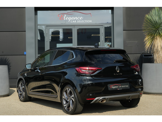 Foto 8 van Renault Clio 1.3 TCe R.S. Line | 131PK | Navigatie | Keyless entry/start | LED koplampen | Renault C
